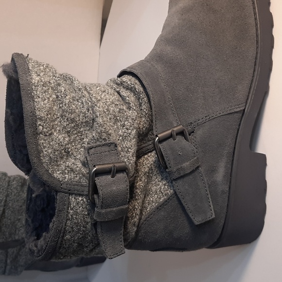 BearPaw Women's Charcoal Buckle Boots Size 11 - Picture 9 of 10